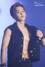 Imgur Com Exo Xiumin Exo Exo Abs