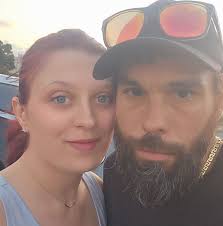 Is the Walk-Fit app effective for tracking steps and accountability?