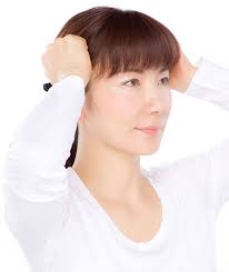 出っ張り頬骨を凹ませるセルフ骨格術でデカ顔回避 ビューティq a 村木宏衣 beauty news voce ヴォーチェ 美容雑誌 voce 公式サイト 頬骨 美容 顔