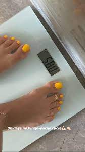 Bir süre çok fazla ürün denedim. Duygu Ozaslan S Feet Wikifeet