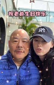 Bị xã hội đen truy vết vì bố ruột là dân giang hồ thiếu nợ, Trương Bá Chi  gây bất ngờ với chia sẻ mới nhất về bố trên MXH