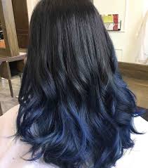 Aku aplikasikan ke rambut bagian bawah alias ombre. 20 Cara Mewarnai Rambut Blue Black Yang Mudah Dicoba Sendiri Gayarambut Co Id