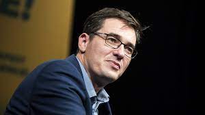 In 1993 gergely graduated from the . Index Belfold Orul Karacsony Gergely Indulasanak Az Ellenzek A Dk Es A Jobbik Meg Nem Reagalt
