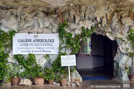 Tapak warisan dunia unesco ini terletak 30km barat laut dari lisbon, lokasi ini telah didirikan oleh raja joao v pada tahun 1711 sebagai lambang kekuasaan raja dan negara. Perak Trip Muzium Arkeologi Lembah Lenggong Lenggong Perak Www Sobriyaacob Com