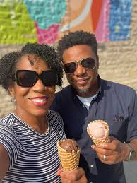 Agriculture generates $51.1 billion dollars every year in Illinois. We're  the #1 producer of: ✓ Corn ✓ Soy ✓ Pumpkins What will you snag at your  local farmers market this weekend? #AgConnectsUsAll