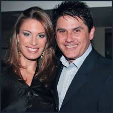 Juntos há mais de 20 anos, cesar filho e elaine mickely têm uma família linda! Cesar Filho And Elaine Mickelly Photos News And Videos Trivia And Quotes Famousfix