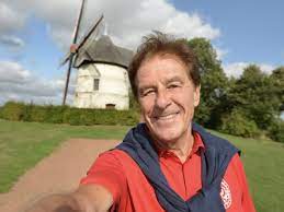 I don't have the same vision of the race as those that followed it from ashore. Sur Les Starting Blocks Avec Henri Sannier Www Somme Tourisme Com