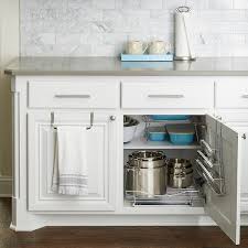 umbra schnook over the cabinet towel