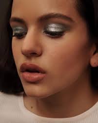 Rosalia On Instagram Ayer Fue Increible En Santiago Gracias A Todxs Los Q Vinist Ysl Beauty Highlighter And Bronzer Eyeshadow For Brown Eyes