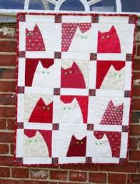 The pattern for the cat is by maureen sparrow on the paper panache website and is called sleeping cat. we really like the album quilt effect of image credits: 500 Cat Quilts Ideas Cat Quilt Quilts Animal Quilts