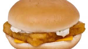 Un Burger Au Poisson Pane Et Sa Sauce Tartare Maison La Recette
