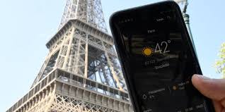 The fahrenheit scale was invented in 1724 by considering freezing to 32 degrees while the point of boiling at 212 degrees. Paris Recorded Hottest Temperature In History As Heat Wave Hits Europe