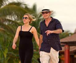 Brooke Mueller S Text About Charlie Sheen S Hiv Diognosis Woman S Day