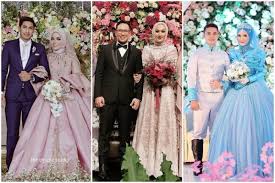 Hijab yang cocok untuk baju warna maroon arti mimpi memakai baju pengantin warna hijau. 9 Ide Gaun Pernikahan Selebgram Selain Warna Putih Mewah Banget