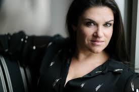 Congratulations to second year Eastman School of Music undergrad soprano,  Yunxin (Dorothy) Nie, from the Eastman voice studio of Kathryn Cowdrick,  for taking the first place Neva Stevens Pilgrim Award in Category