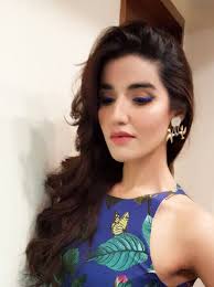 Gorgeous Hareem Farooq looks classic