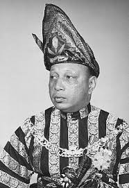 Tengku ahmad ibni tengku abu bakar. Tengku Abu Bakar Ahmad Bin Tengku Arif Bendahara Tengku Abdullah Tengku Arif Bendahara Mahmud Ibni Al Marhum Sultan Abdullah Al Mu Tassim Billah Shah 1907 1965 Genealogy Tengku Abdullah Ilk