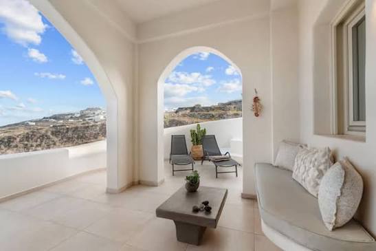 Laundry Service for Lithos Houses Pyrgos | ProLaundry Santorini