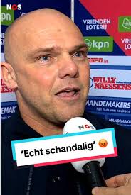 VAR Beslissing Brengt Vooruitgang PEC Zwolle in Gevaar