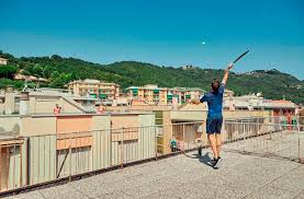 Federe bassetti con bottoni / lenzuola matrimoniali bassetti palm spring con 4 federe. La Partita A Tennis Sui Tetti Di Carola E Vittoria Negli Spot Di Barilla E Nike Dopo La Visita Di Federer L Invito Alla Scuola Di Nadal Ivg It