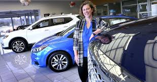 Dealership: Pandemic has more car shoppers buying online