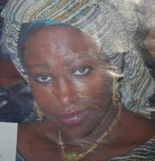 Ida Wade huée lors de la cérémonie Diakarlo.