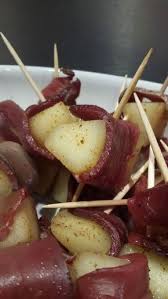 Bouchees Poire Et Magret Recette De Fete Simple Et Originale C Secrets Gourmands Recette Recettes De Cuisine Recette Apero Dinatoire