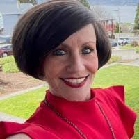 Danielle Arceo's Instagram, Twitter & Facebook