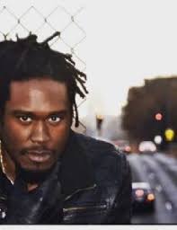 Celebrities with middle name: Tyrone