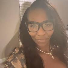 We're always happy to share the success of #SCSDAlumni! Today, meet  Corcoran High School graduate Dr. Natasha Oates ('92), who also attended  Van Duyn Elementary