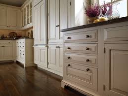 At cape associates, we're proud to partner with many of the area's most talented designers and cabinet providers. Cape Cod Kitchen American Traditional Kitchen Other By Wood Mode Fine Custom Cabinetry Houzz