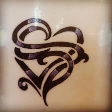 Annie sonal love wallpaper love images with name love you images. Letter S Designs In Heart Google Search Tattoo Lettering Tattoo Lettering Fonts Alphabet Tattoo Designs
