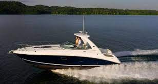 Sea Ray 310 Sundancer She S Loaded And Built Right Boat Boat Business Lake House