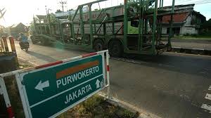 Komisi ii mendesak agar gubernur anies baswedan membicarakan usulan lockdown itu kepada pemerintah pusat. Luhut Bicara Soal Lockdown Bisa Saja Per Daerah Besok Atau Lusa Bisnis Tempo Co