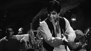 In fact, so overwhelming was the association that rafi's voice had with dilip kumar on screen that long after the legendary singer passed away, the thespian's songs were recorded by rafi's clone. Anxenhmm03dlom