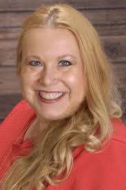 Jennifer Flack's Instagram, Twitter & Facebook