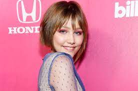 Grace VanderWaal Shows Off Pink Buzz Cut in Makeover – Billboard