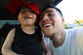 Daniel Arreguin's Instagram, Twitter & Facebook