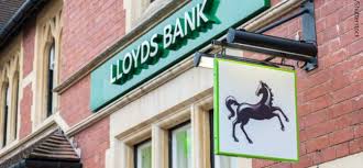 Lloyds Banking Group Plc Offers Consistent Dividend Yield