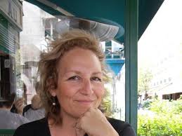 Ed Goldman: Roberta Walker retrofits water-wasting lawns