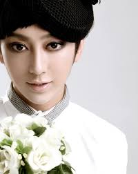 Giật mình với chàng trai giống hệt Phạm Băng Băng