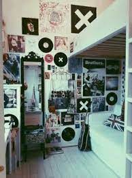 56 Unique Dorm Room Ideas That You Need To Copy Matchness Com Hipster Room Grunge Bedroom Punk Room