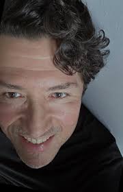 Raul Osuna (@onablomme) • Threads, Say more