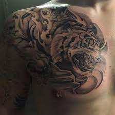Man With Grey Ink Japanese Tiger Tattoo On Chest Y Tưởng Hinh Xăm Hinh Xăm Hinh Xăm Nhật
