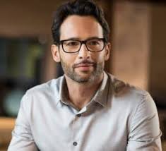 5 Nighttime Questions That Foster Growth & Happiness