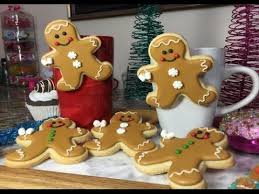 Hanging Christmas Gingerbread Man Cookies How To Decorated Gingerbread Man Cookies Christmas Gingerbread Men Gingerbread Cookies Decorated