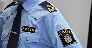 Strax innan 19 fick polisen in flera samtal om höga smällar. Skottlossning Mot Lagenhet I Helsingborg