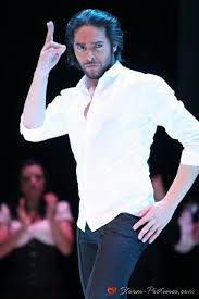 Joaquin cortés nacido en cóordoba es un bailaor de flamenco y coreóografo, nacido en una familia gitana. Epingle Sur Ellos