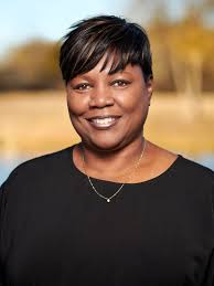 Ann Calvert's Instagram, Twitter & Facebook