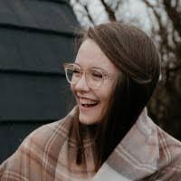 Jamie Faulkner's Instagram, Twitter & Facebook